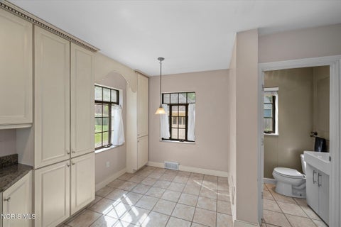 Tiny photo for 2823 Goddard Rd RD, Toledo, OH 43606 (MLS # 10013386)