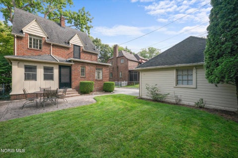 Tiny photo for 2823 Goddard Rd RD, Toledo, OH 43606 (MLS # 10013386)