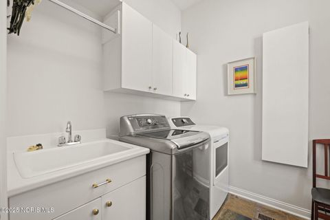 Tiny photo for 3555 Hill River Drive, Toledo, OH 43615 (MLS # 10000853)