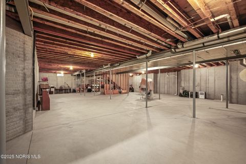 Tiny photo for 3555 Hill River Drive, Toledo, OH 43615 (MLS # 10000853)