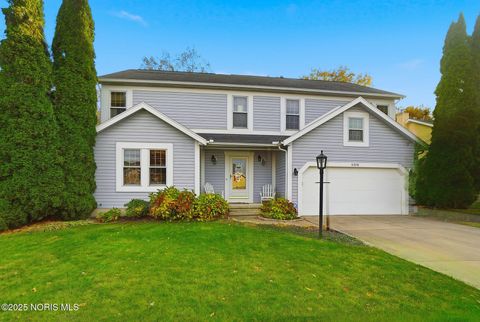 Photo of 2318 Coe Court, Perrysburg, OH 43551 (MLS # 10001243)