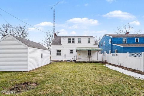 Tiny photo for 108 S Granville Boulevard, Fremont, OH 43420 (MLS # 10004271)