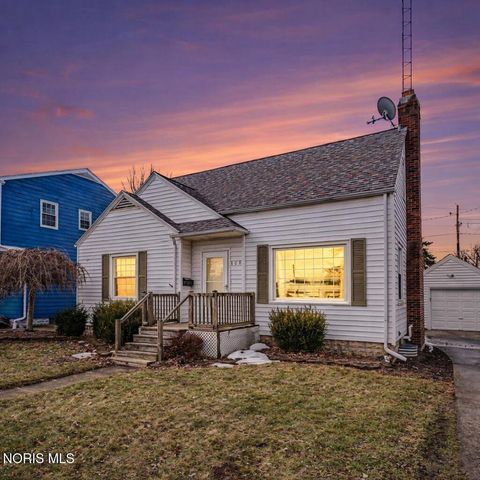 Tiny photo for 108 S Granville Boulevard, Fremont, OH 43420 (MLS # 10004271)