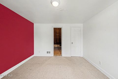 Tiny photo for 108 S Granville Boulevard, Fremont, OH 43420 (MLS # 10004271)