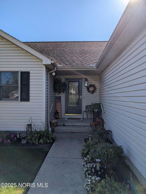 Tiny photo for 660 Parkside Drive, Wauseon, OH 43567 (MLS # 10000384)