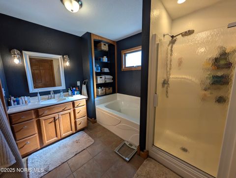 Tiny photo for 660 Parkside Drive, Wauseon, OH 43567 (MLS # 10000384)