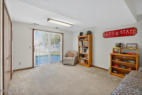 Tiny photo for 1923 Watts Avenue, Oregon, OH 43616 (MLS # 10000313)