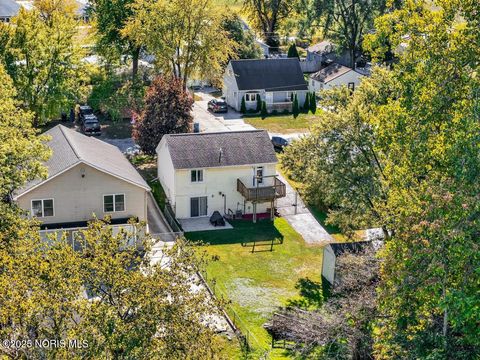 Tiny photo for 1923 Watts Avenue, Oregon, OH 43616 (MLS # 10000313)