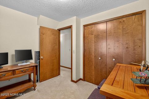 Tiny photo for 1923 Watts Avenue, Oregon, OH 43616 (MLS # 10000313)