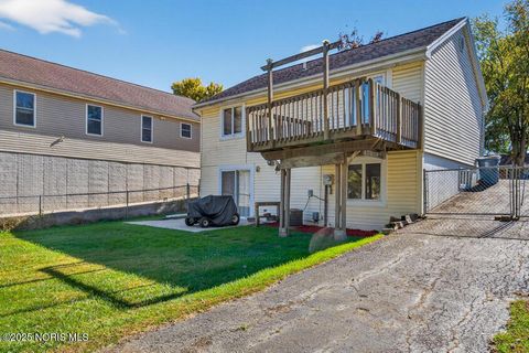 Tiny photo for 1923 Watts Avenue, Oregon, OH 43616 (MLS # 10000313)