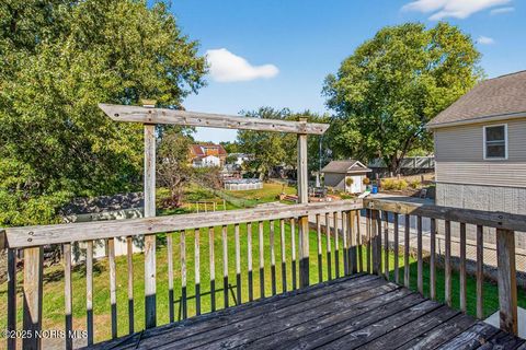 Tiny photo for 1923 Watts Avenue, Oregon, OH 43616 (MLS # 10000313)