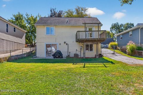 Tiny photo for 1923 Watts Avenue, Oregon, OH 43616 (MLS # 10000313)