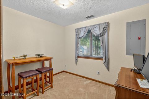 Tiny photo for 1923 Watts Avenue, Oregon, OH 43616 (MLS # 10000313)