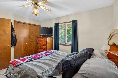 Tiny photo for 1923 Watts Avenue, Oregon, OH 43616 (MLS # 10000313)
