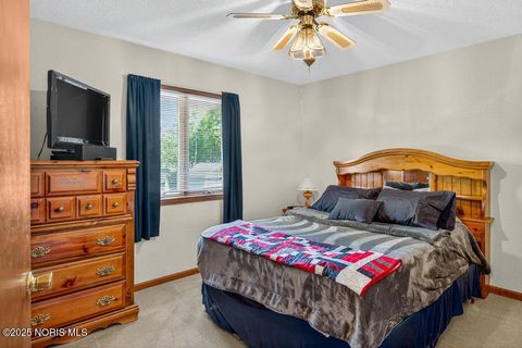 Tiny photo for 1923 Watts Avenue, Oregon, OH 43616 (MLS # 10000313)