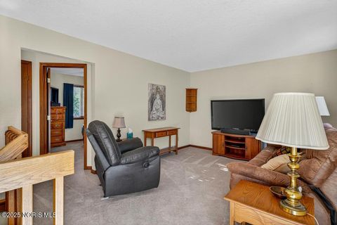 Tiny photo for 1923 Watts Avenue, Oregon, OH 43616 (MLS # 10000313)