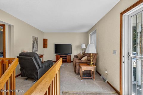 Tiny photo for 1923 Watts Avenue, Oregon, OH 43616 (MLS # 10000313)
