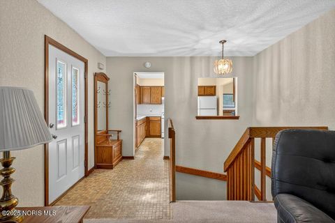 Tiny photo for 1923 Watts Avenue, Oregon, OH 43616 (MLS # 10000313)
