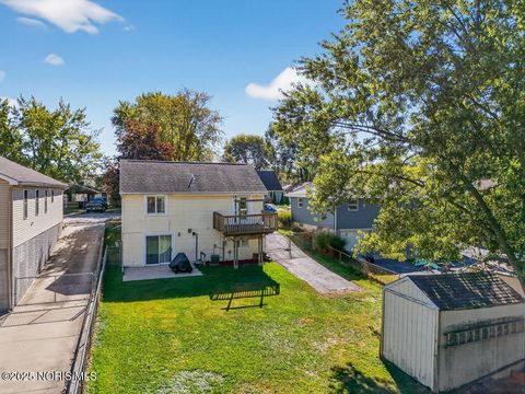 Tiny photo for 1923 Watts Avenue, Oregon, OH 43616 (MLS # 10000313)