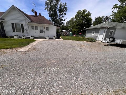 Tiny photo for 1150 W Wayne Street, Lima, OH 45805 (MLS # 10009210)