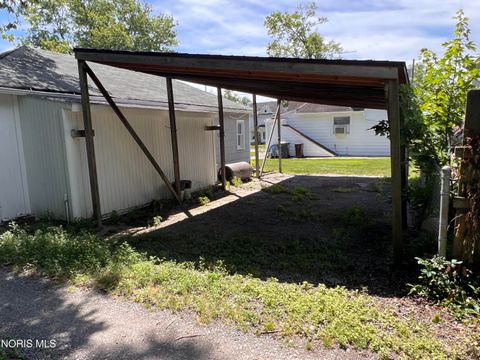 Tiny photo for 1150 W Wayne Street, Lima, OH 45805 (MLS # 10009210)