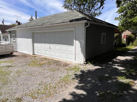 Tiny photo for 1150 W Wayne Street, Lima, OH 45805 (MLS # 10009210)