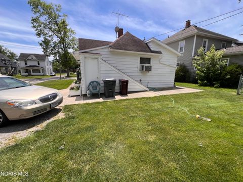 Tiny photo for 1150 W Wayne Street, Lima, OH 45805 (MLS # 10009210)
