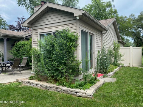 Tiny photo for 5415 Fenwick Drive, Toledo, OH 43623 (MLS # 10012326)