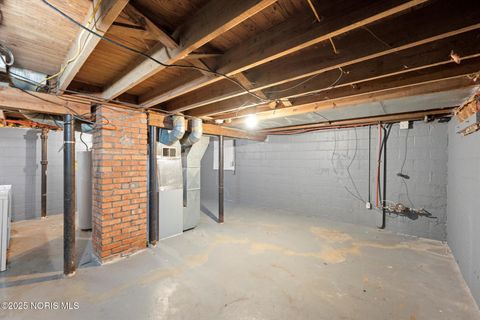 Tiny photo for 2146 Marlow Road, Toledo, OH 43613 (MLS # 10003744)