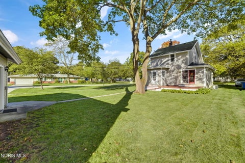Tiny photo for 242 W 7th Street, Perrysburg, OH 43551 (MLS # 10014088)