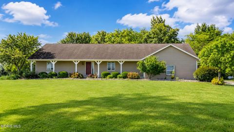 Homes For Sale - 20702 Road 48<br/> Grover Hill, OH 45849