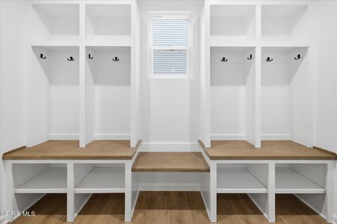 Tiny photo for 161 Bentley Drive, Perrysburg, OH 43551 (MLS # 10005001)