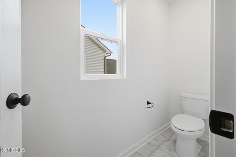 Tiny photo for 161 Bentley Drive, Perrysburg, OH 43551 (MLS # 10005001)