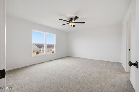 Tiny photo for 161 Bentley Drive, Perrysburg, OH 43551 (MLS # 10005001)