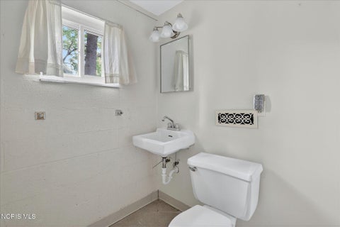Tiny photo for 6045 Holman Road, Toledo, OH 43615 (MLS # 10008918)