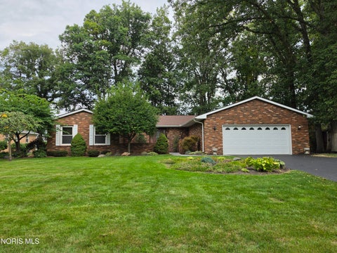 Photo of 1118 Ironwood Drive, Findlay, OH 45840 (MLS # 10012874)
