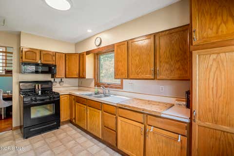 Tiny photo for 5744 Roan Road, Sylvania, OH 43560 (MLS # 10011150)
