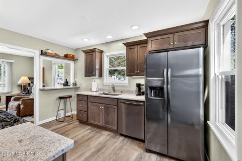 Tiny photo for 1172 Shelly Avenue, Maumee, OH 43537 (MLS # 10000377)