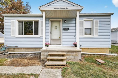 Tiny photo for 1172 Shelly Avenue, Maumee, OH 43537 (MLS # 10000377)