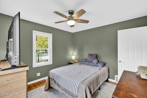 Tiny photo for 1172 Shelly Avenue, Maumee, OH 43537 (MLS # 10000377)