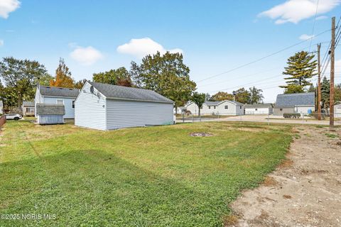 Tiny photo for 1172 Shelly Avenue, Maumee, OH 43537 (MLS # 10000377)