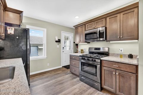 Tiny photo for 1172 Shelly Avenue, Maumee, OH 43537 (MLS # 10000377)