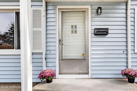 Tiny photo for 1172 Shelly Avenue, Maumee, OH 43537 (MLS # 10000377)
