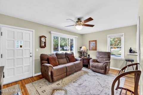 Tiny photo for 1172 Shelly Avenue, Maumee, OH 43537 (MLS # 10000377)