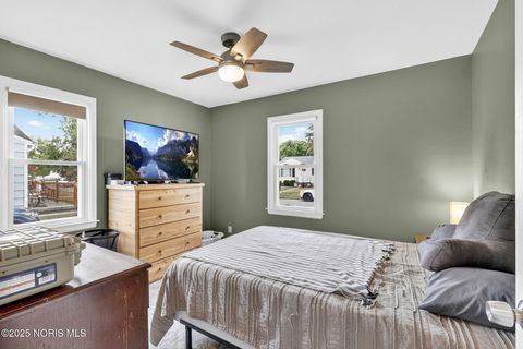 Tiny photo for 1172 Shelly Avenue, Maumee, OH 43537 (MLS # 10000377)