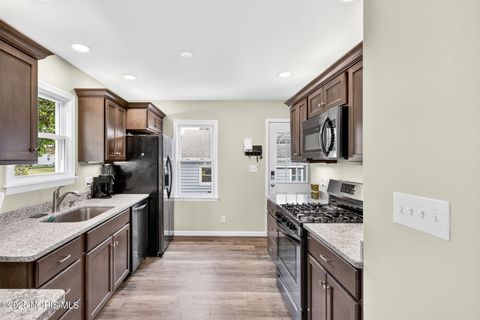 Tiny photo for 1172 Shelly Avenue, Maumee, OH 43537 (MLS # 10000377)