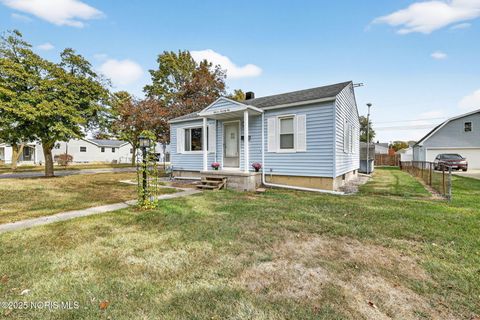Tiny photo for 1172 Shelly Avenue, Maumee, OH 43537 (MLS # 10000377)
