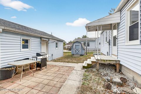 Tiny photo for 1172 Shelly Avenue, Maumee, OH 43537 (MLS # 10000377)