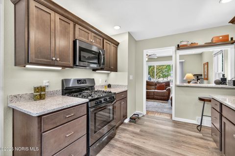 Tiny photo for 1172 Shelly Avenue, Maumee, OH 43537 (MLS # 10000377)