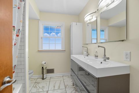 Tiny photo for 609 Lincolnshire Lane, Findlay, OH 45840 (MLS # 10000064)